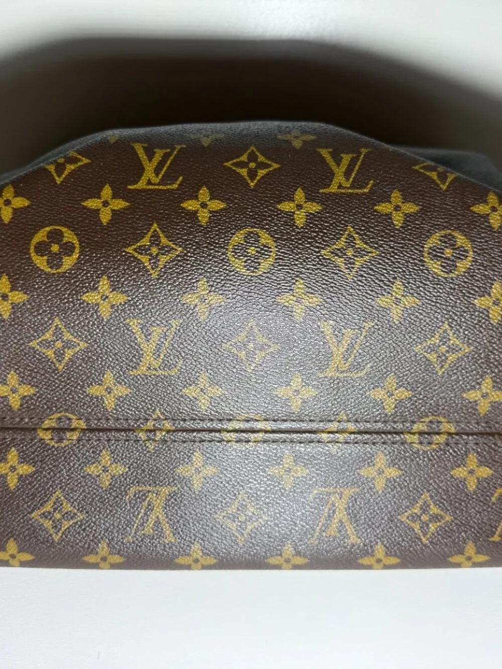 LOUIS VUITTON MONTORGUEIL GM